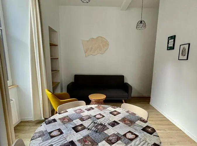 アパート Bonnecaze